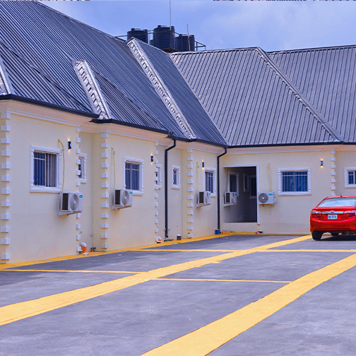 Scenic view of Gladben Exclusive Hotel with landscaped grounds and welcoming exterior.